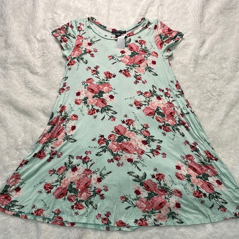 NWT‎ Floral Dress